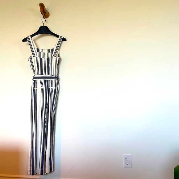 Cute Jumpsuit in white with navy stripes. - Picture 3 of 5